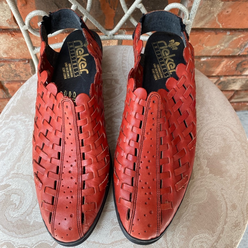 RIEKER Red Leather Sling Back Sandals in excellent condition size 9